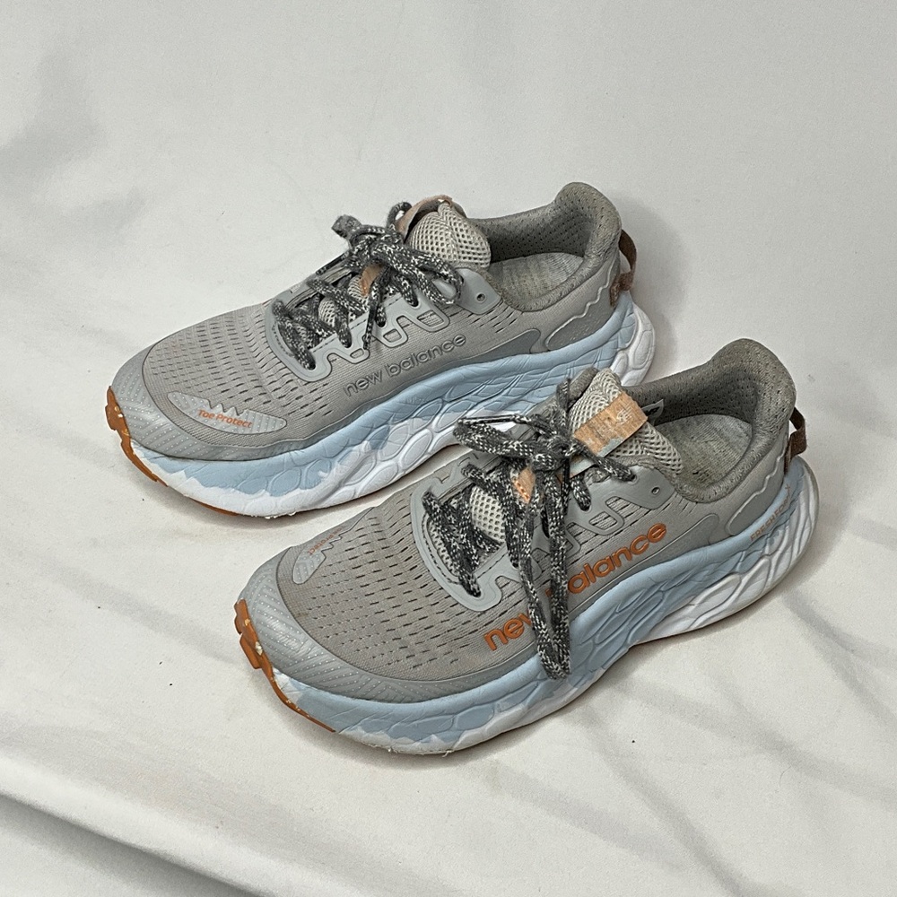 New Balance Fresh Foam Gray, Light Blue Sneakers, Toe Protection Sz 6 EUC